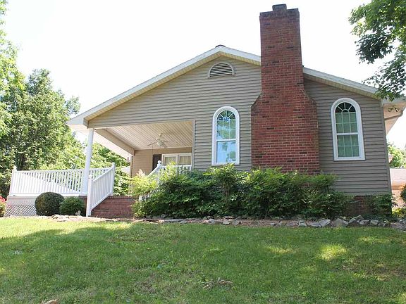 3rd image of 516 N Willow Way