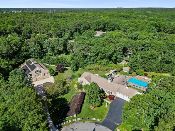 20 Gelding Circle, Barnstable, MA 02630