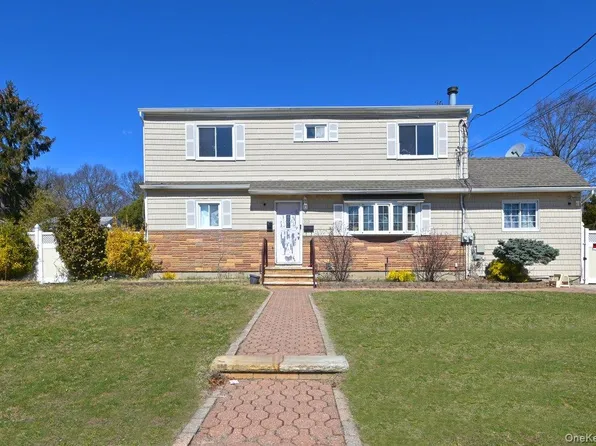 313 Warren Street, West Babylon, NY 11704