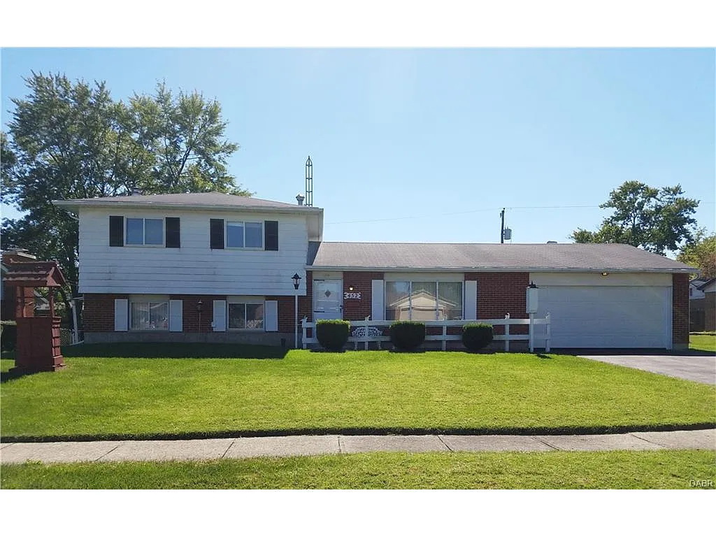 452 Crestgrove Ave photo 1