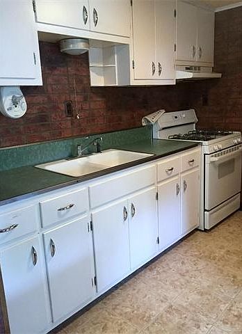 2nd image of 410 C St