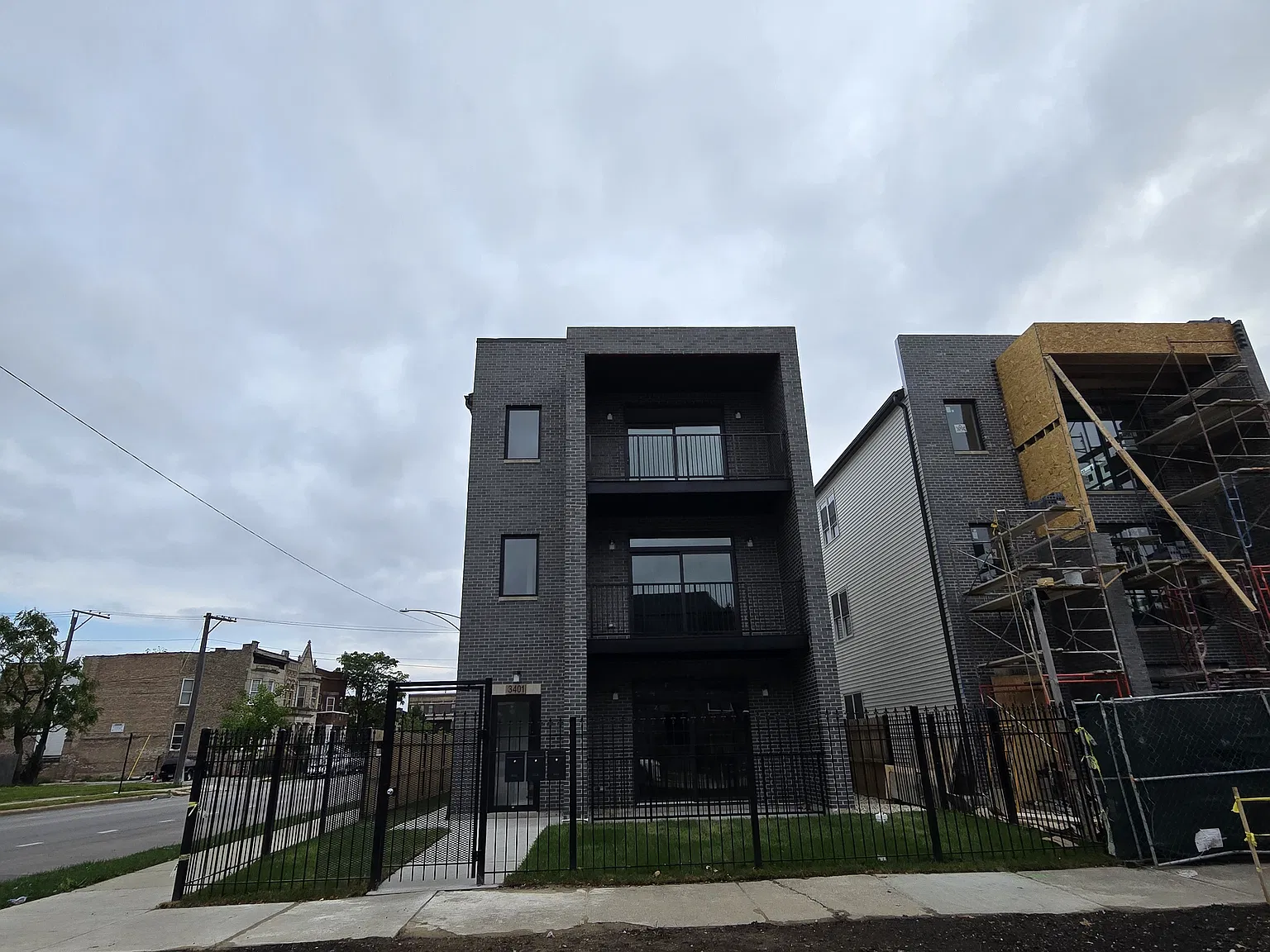 3401 W Monroe St — Photo 3
