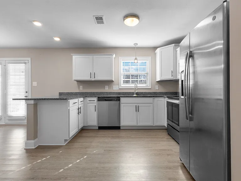 618 Battery Ct — Photo 15