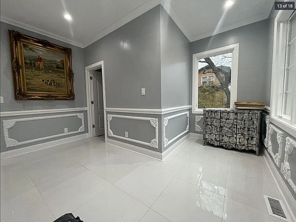 4th image of 18 Breuer Ave