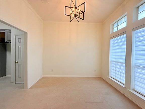 4th image of 2201 Greendale Ct