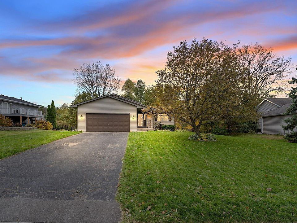 1st image of 2415 Timberlea Dr