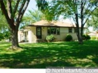 2344 Brookview Dr, Brooklyn Center, MN 55430