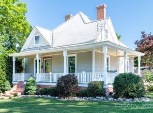 328 E Center Ave, Mooresville, NC 28115
