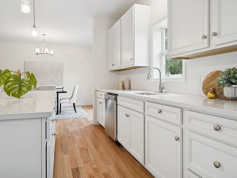 4 Sterling Dr — Photo 8