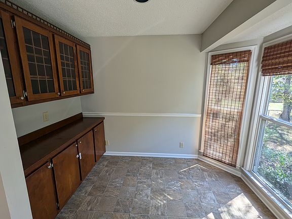 Attached Dining nook
