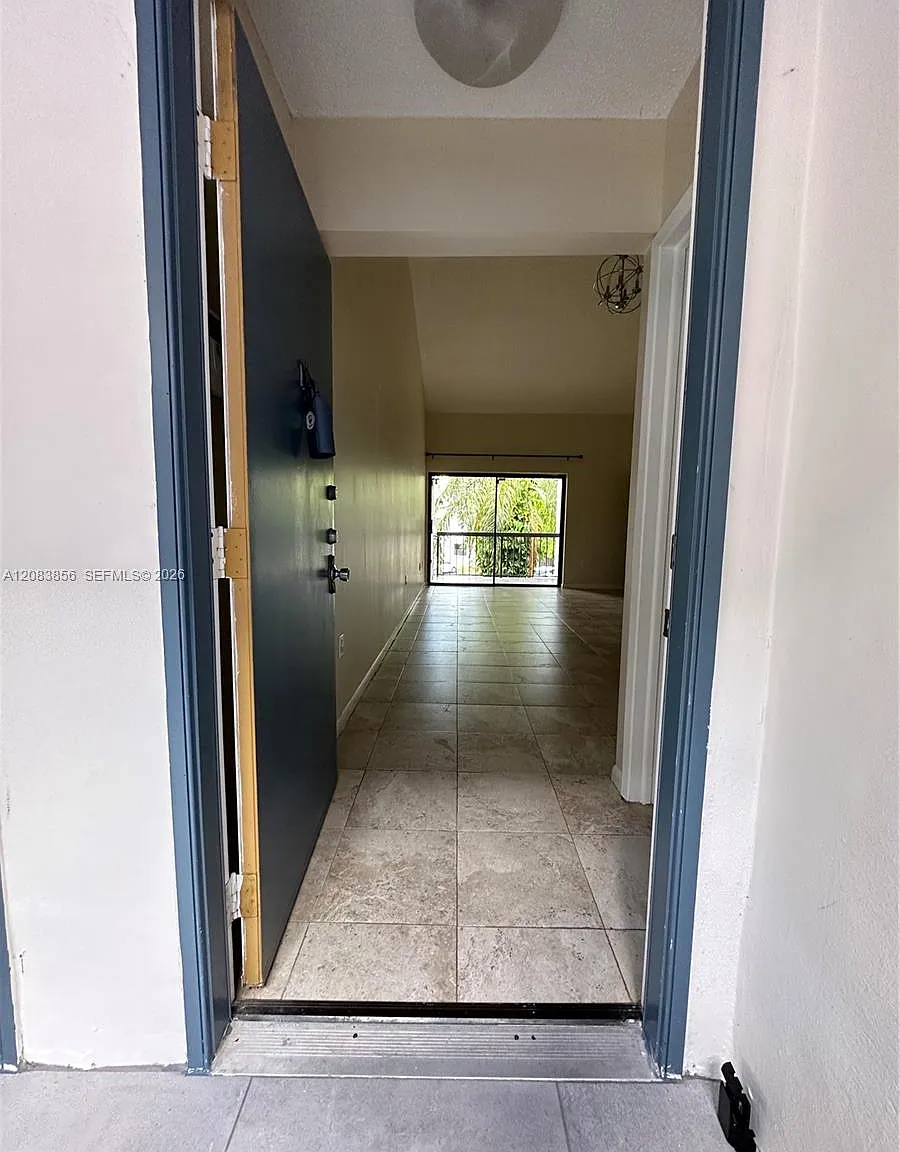 Bleau Fontaine Condo #one — Photo 2