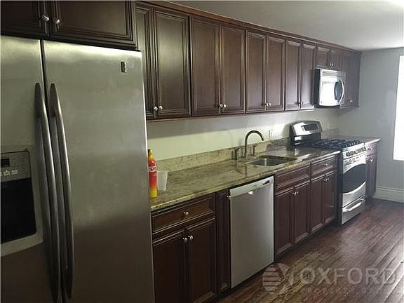 3rd image of 181 Lenox Ave APT 1