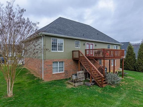 3rd image of 3 Cathedral Ct