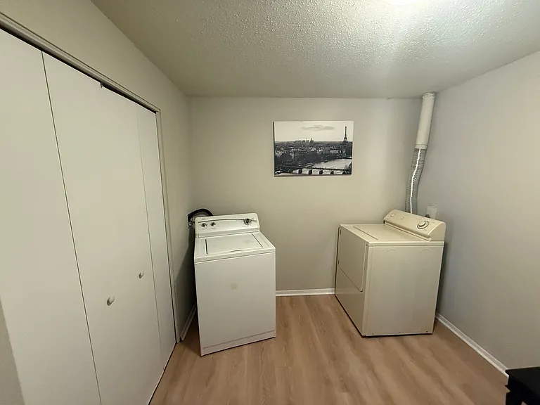205 Wheaton Ct — Photo 22