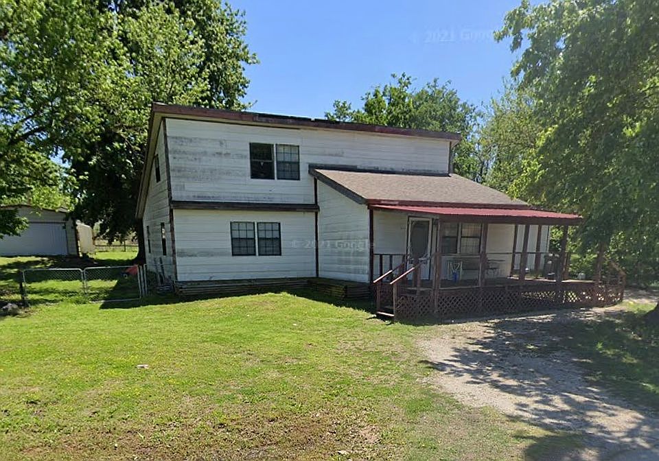 1st image of 211 N Swan Dr