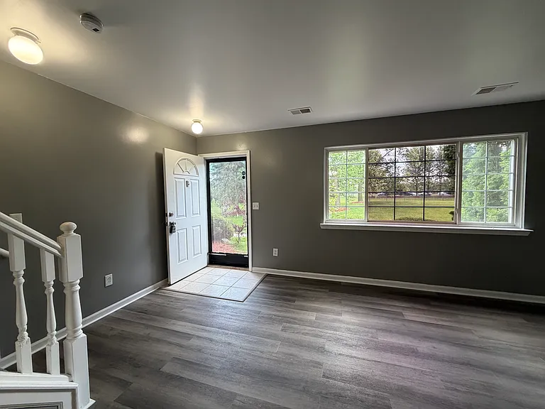 29740 Amy Ln — Photo 2