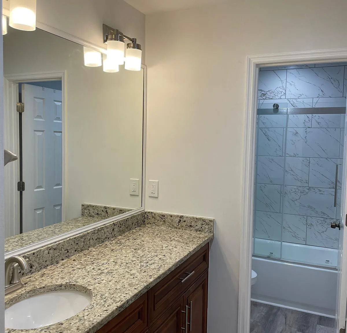 Ambergate Ct, Roswell — Photo 4