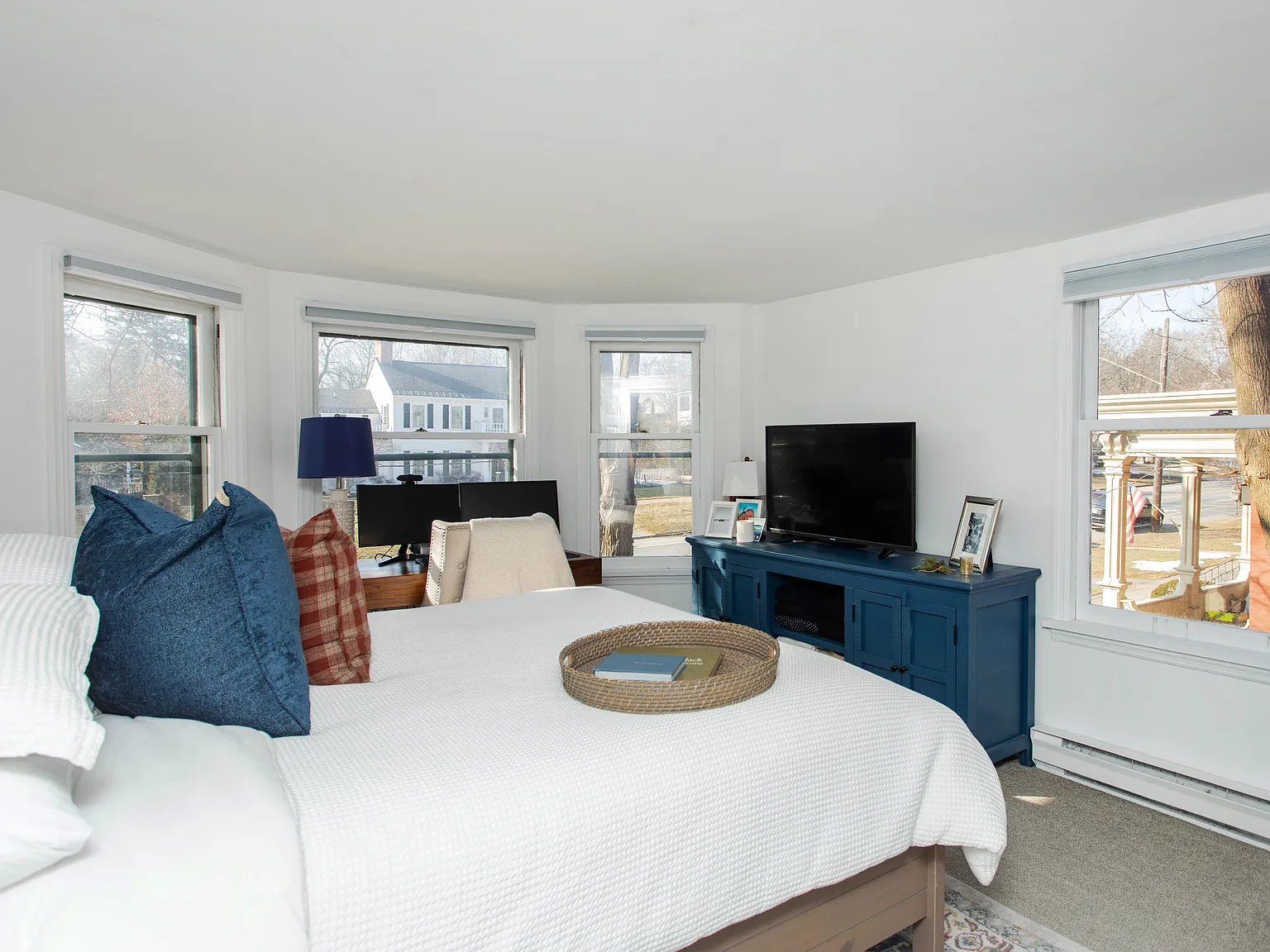 2 bed, 900 sqft, $1,995 — Photo 4