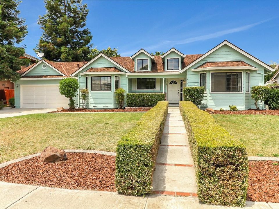 1st image of 330 Tina Dr