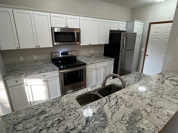 5th image of 11372 Chisholm Cir NE Unit B
