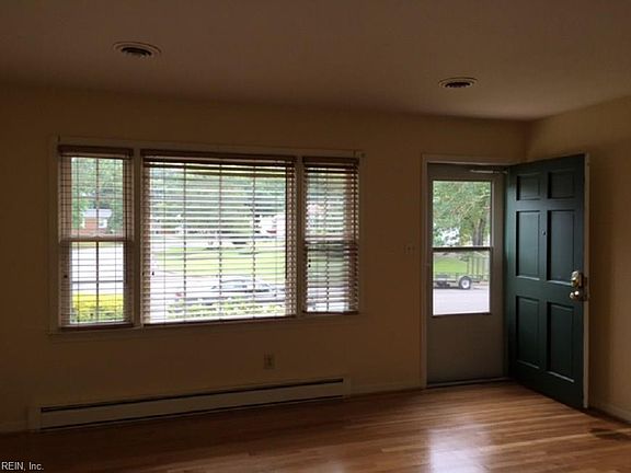 3rd image of 106 Sylvia Ln