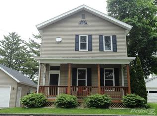 409 N 3rd St, Monmouth, IL 61462