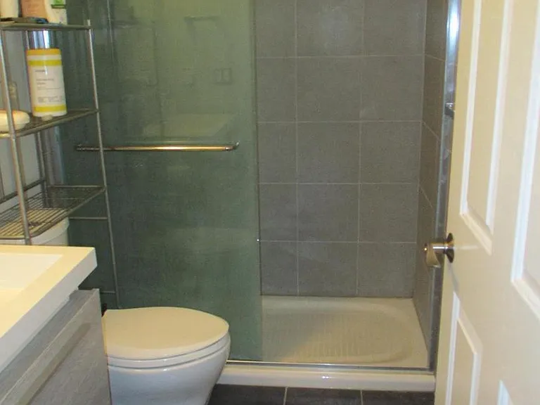 71 Versailles Blvd — Photo 8