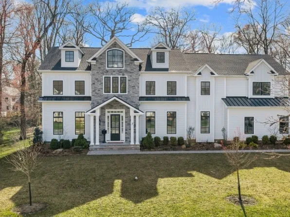7 Woodcrest Rd, Florham Park Boro, NJ 07932
