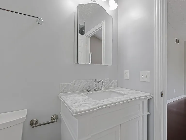 4392 Greensbury Dr — Photo 43