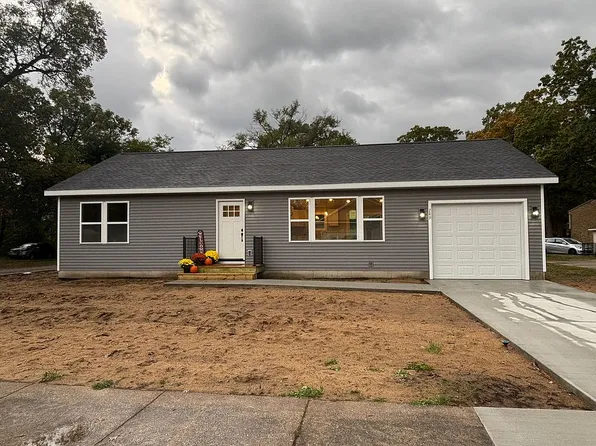 289 Meeking St, Muskegon, MI 49442