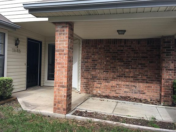 4th image of 1645 Woodhall Way