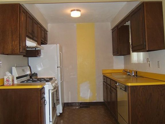 2nd image of 6283 Sylvia Dr