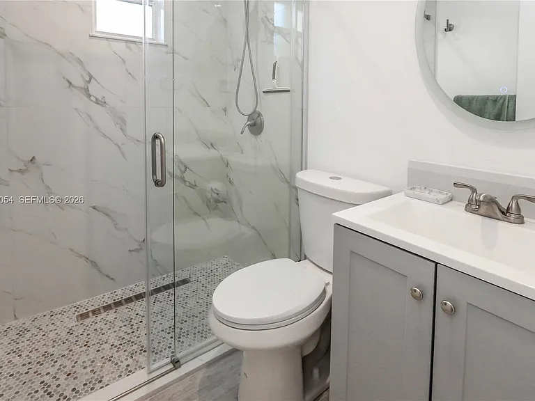 1015 Cortez St — Photo 23