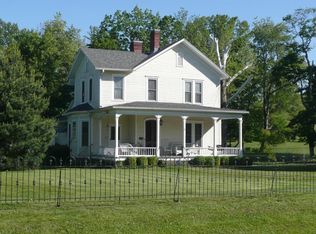 719 Old River Rd, Williamstown, WV 26187