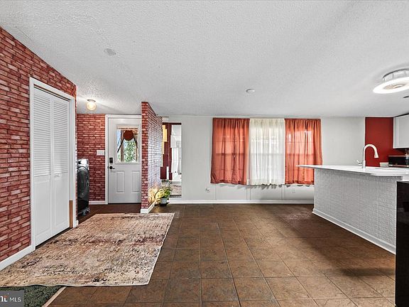 5th image of 26271 Dogwood Dr