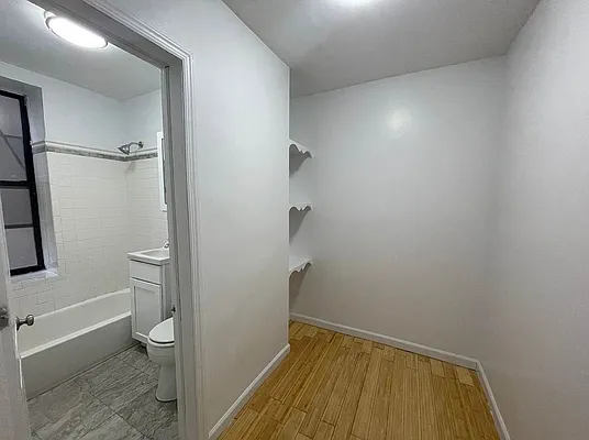 Rented by Heritage Realty LLC | media 7