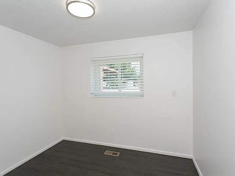 1724 N 1450 W — Photo 13