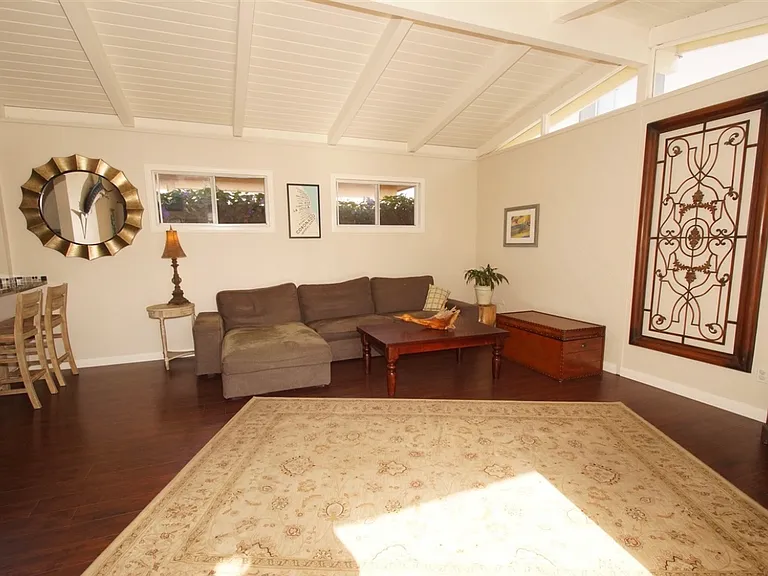 2711 Magnolia Ave — Photo 3
