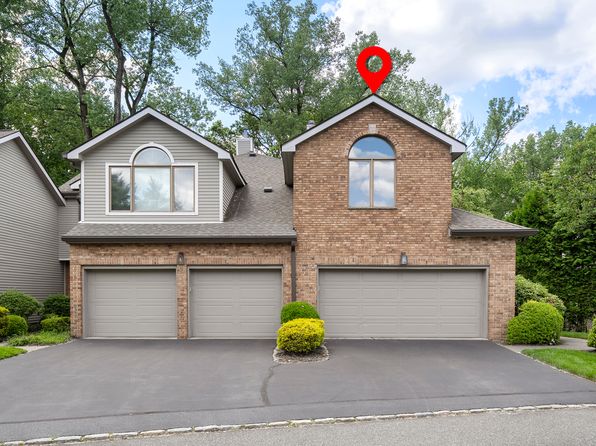 81 Lakeview Dr