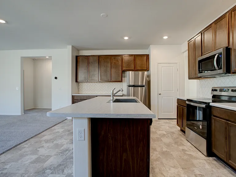 12340 W Kaler Dr — Photo 9