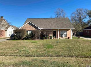 14446 Lake Crossing Dr, Gonzales, LA 70737