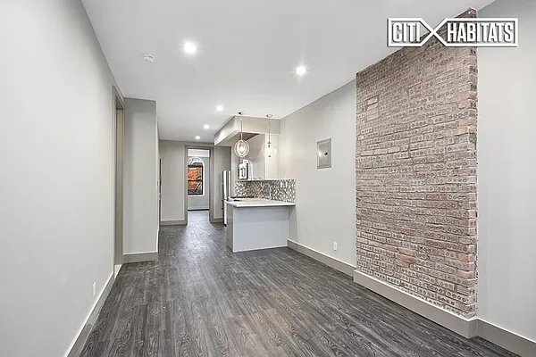 Rented by Citi Habitats | media 31