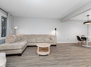 5708 101st Ave NW #2, Edmonton, AB T6A0G8