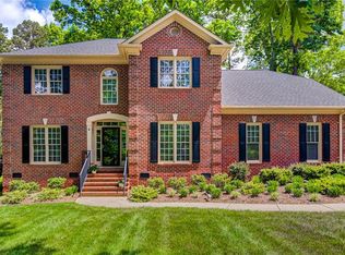 4 Westridge Ct, Greensboro, NC 27410