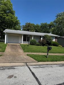 11646 Esperanza Dr, Florissant, MO, 63033