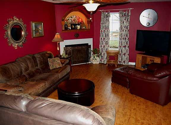 5th image of 803 Lizzie Ln
