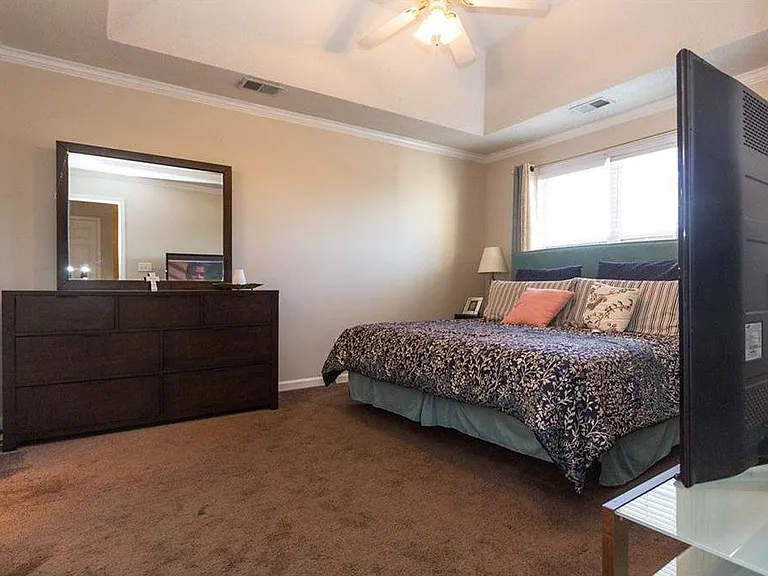 5653 Riverside Walk Dr — Photo 24