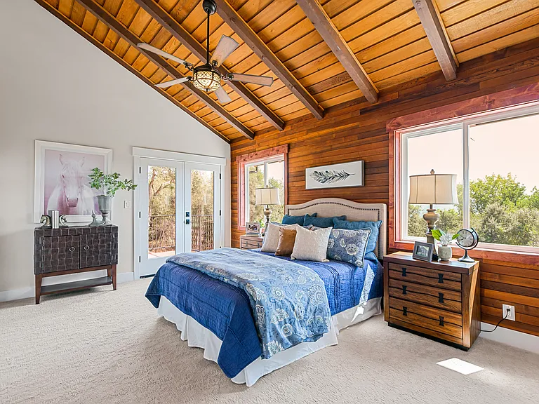 10425 Blue Light Ln — Photo 7