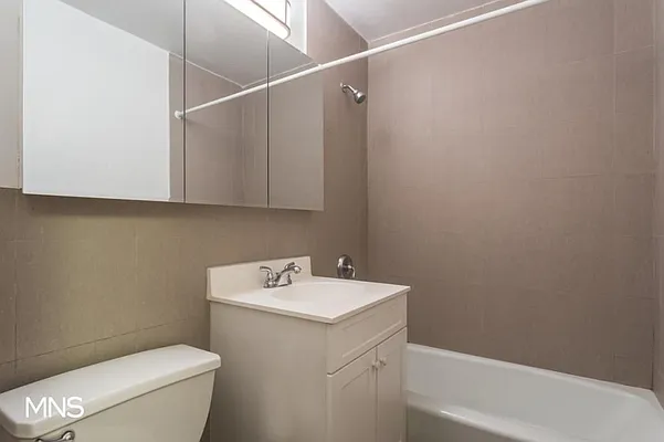 Rented by MNS Marketing | media 5