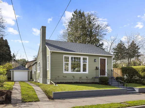 1224 NE Roselawn St, Portland, OR 97211
